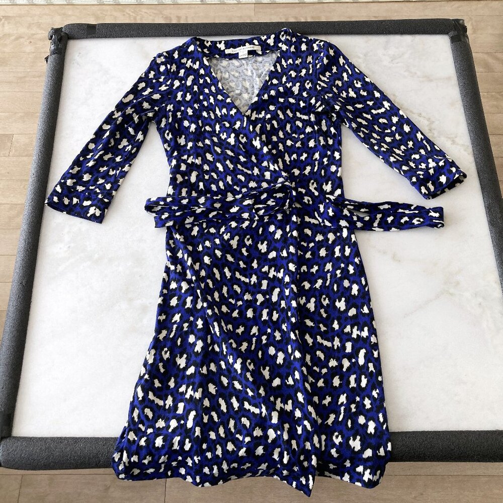 Diane von Furstenberg New Julian Two wrap dress, royal blue, black & cream